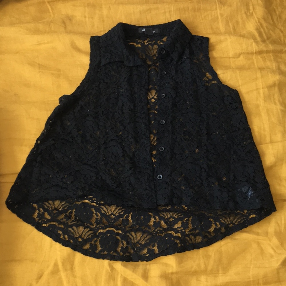 Forever 21 lace button down tank top